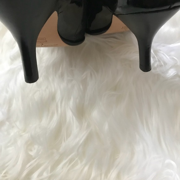 Preloved Donald Pliner Mules - Picture 3 of 5